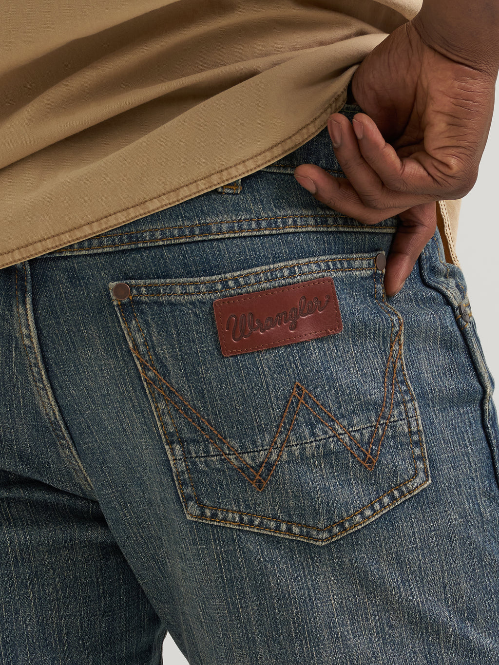 Wrangler® Retro® Slim Straight Jean