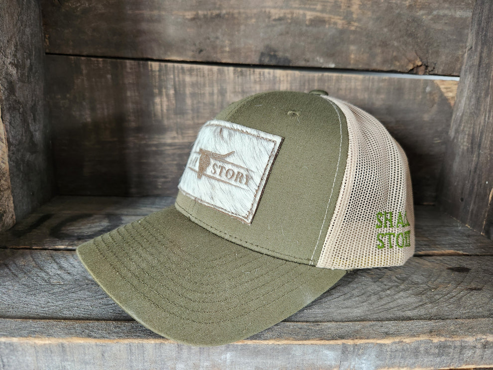 Casquette Peau de vache rectangle vert et beige