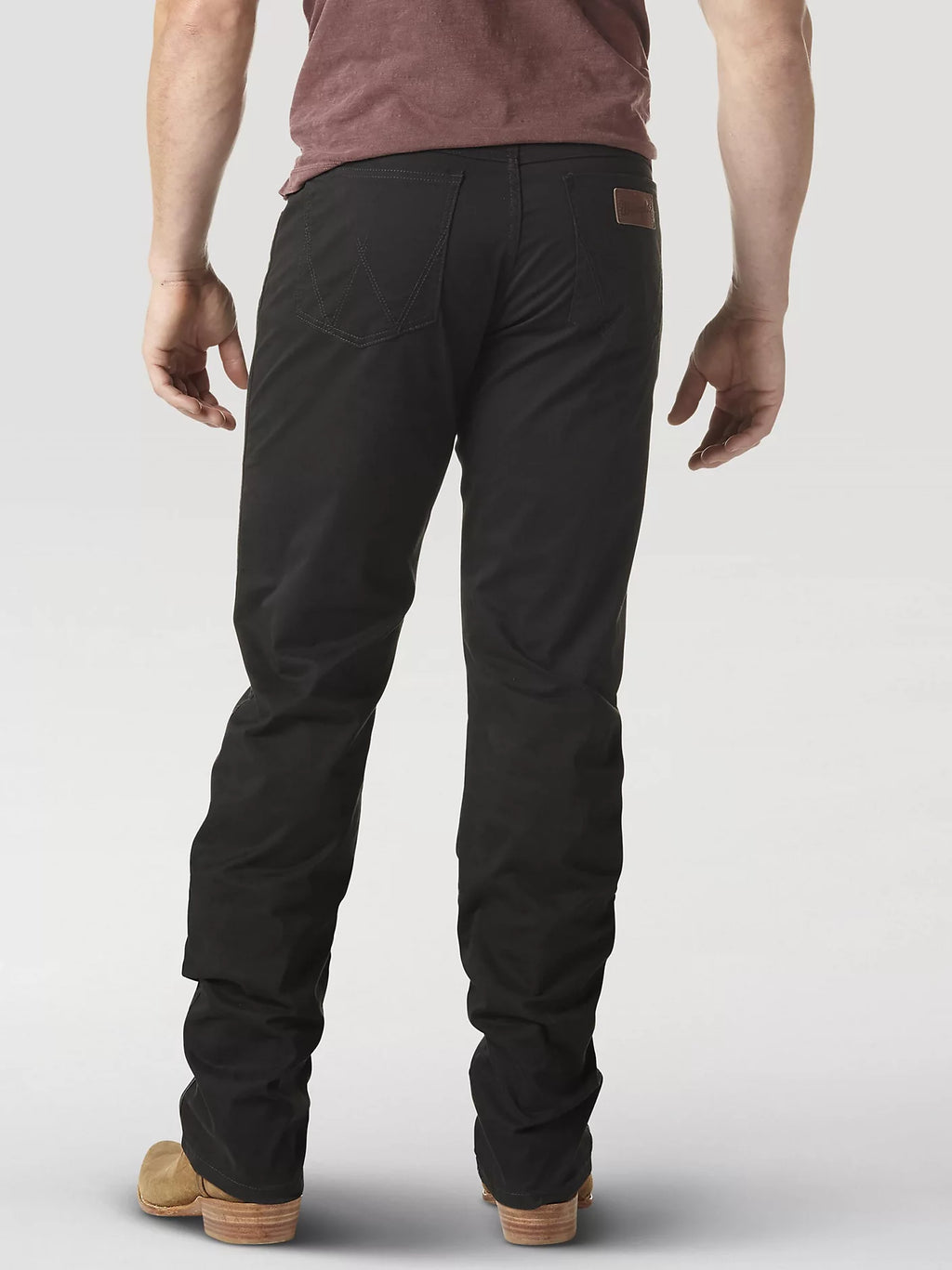 Wrangler® Retro® Slim Straight Jean Noir