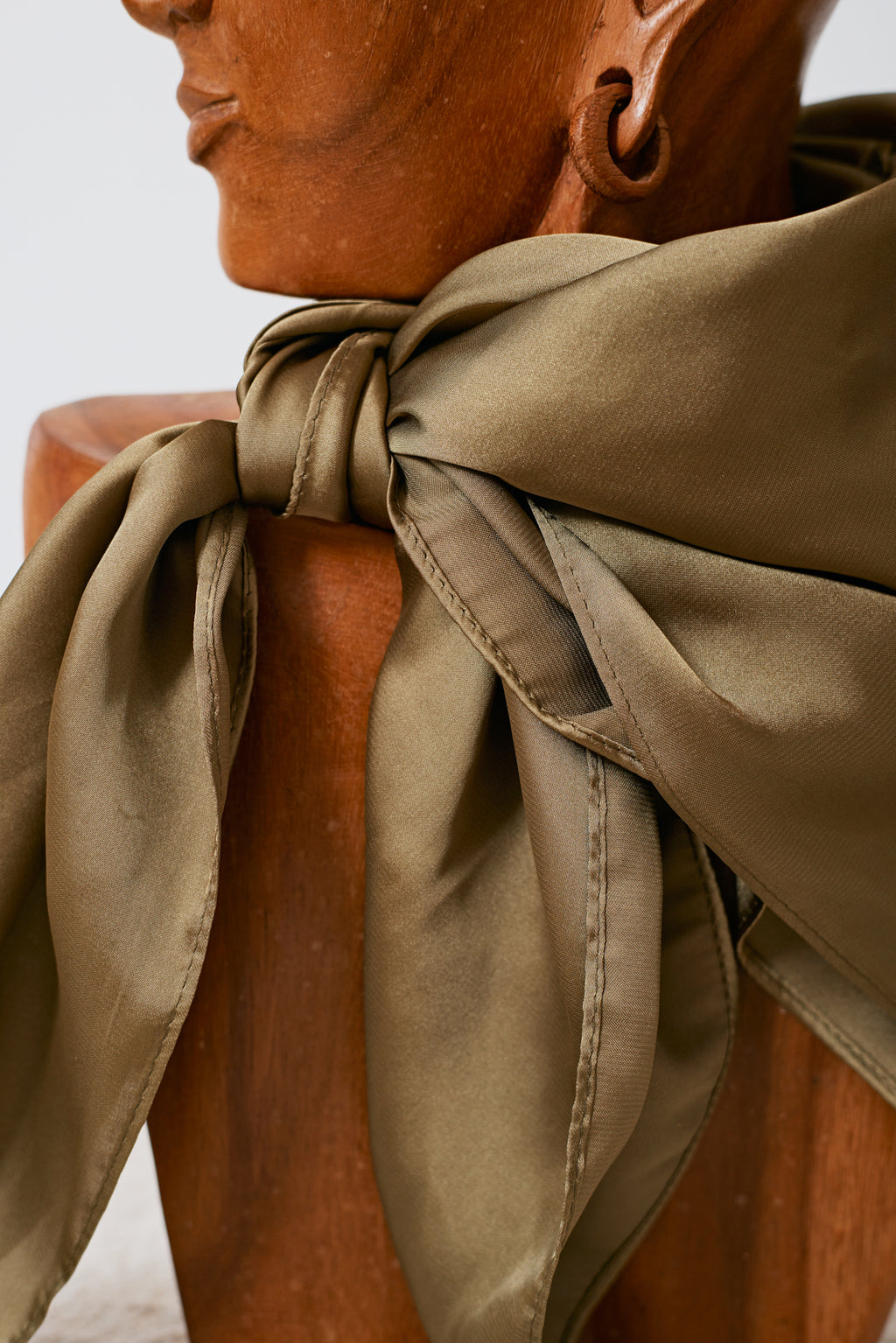 Foulard western satiné kaki