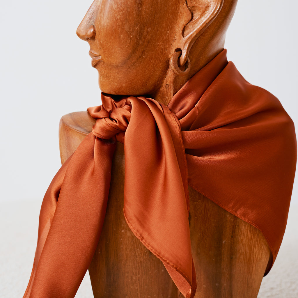 Foulard western satiné orange brulé