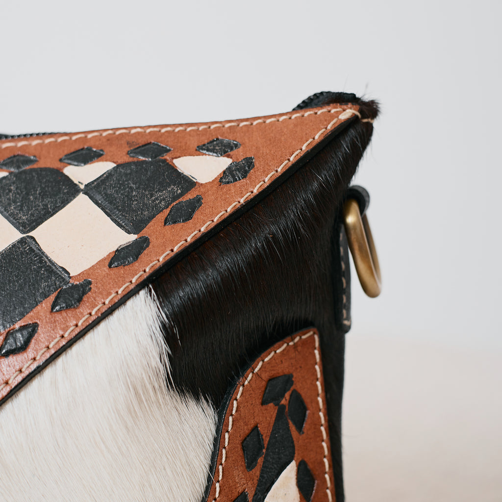 Pochette western damier en poil de vache