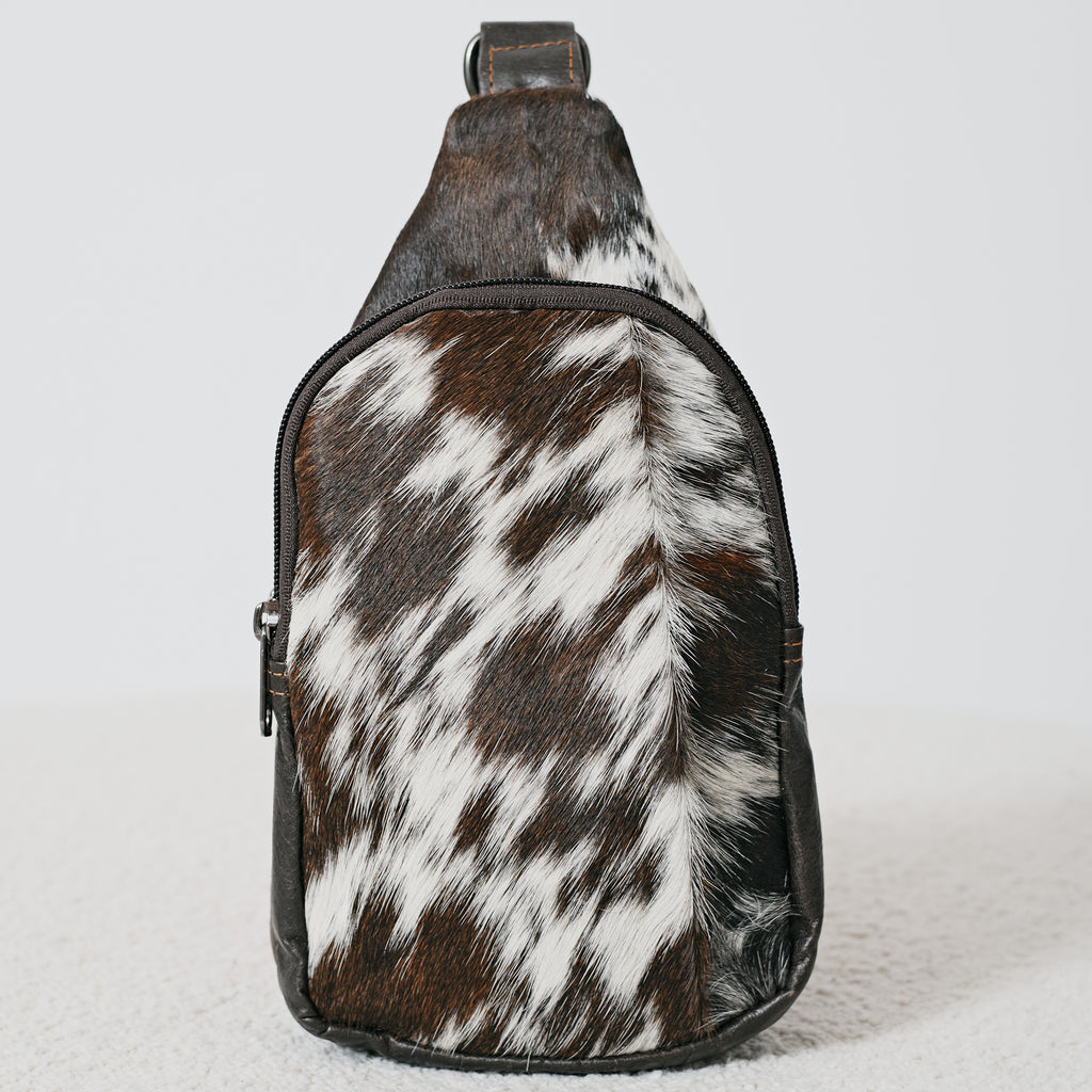 Sac bandoulière western en poil de vache brun et blanc