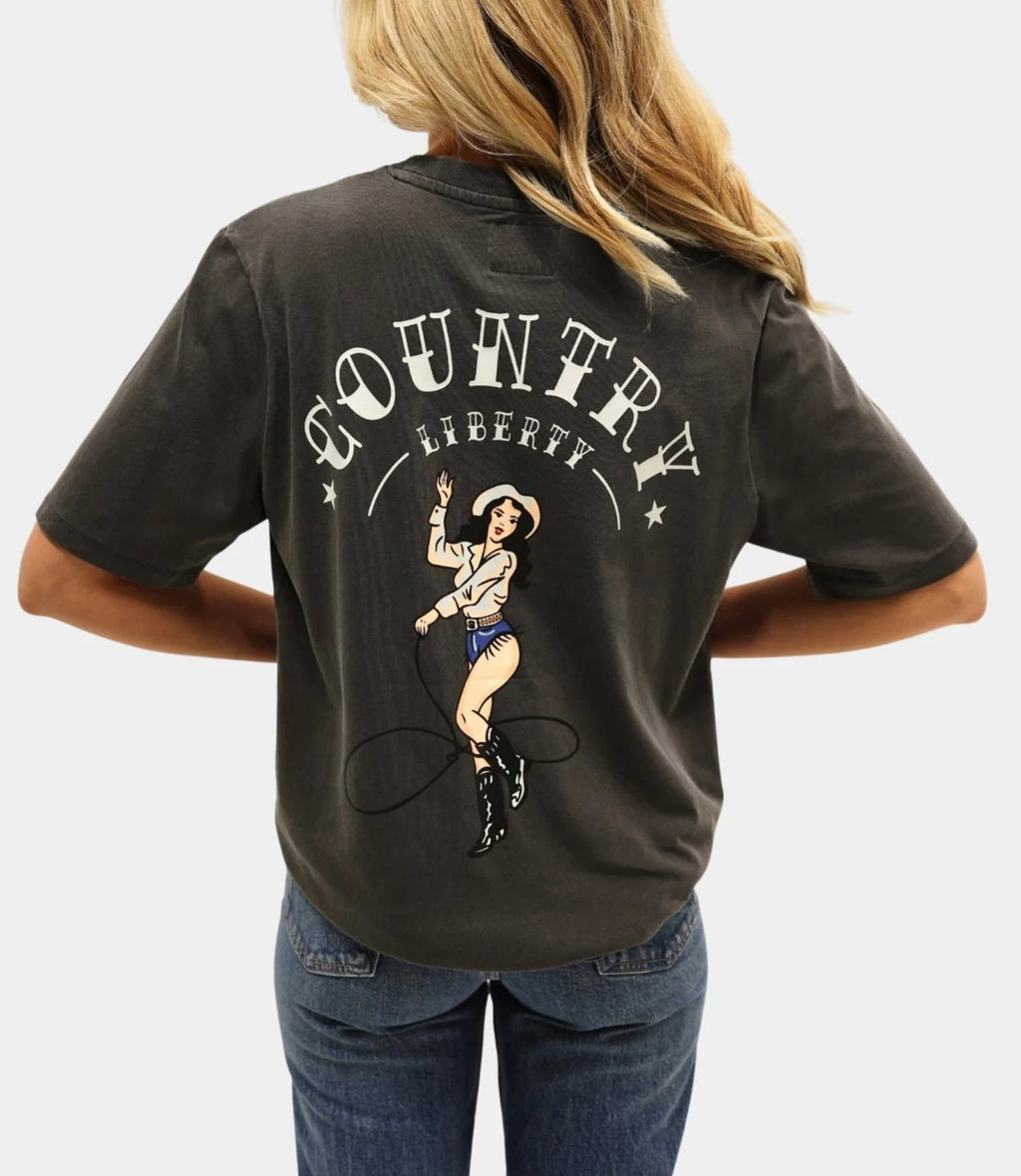 T-shirt « Country Liberty Cowgirl » noir vintage