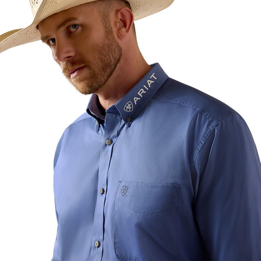 Chemise Ariat Homme – Team Logo Lightweight Twill Classic Fit Colonial Blue / White